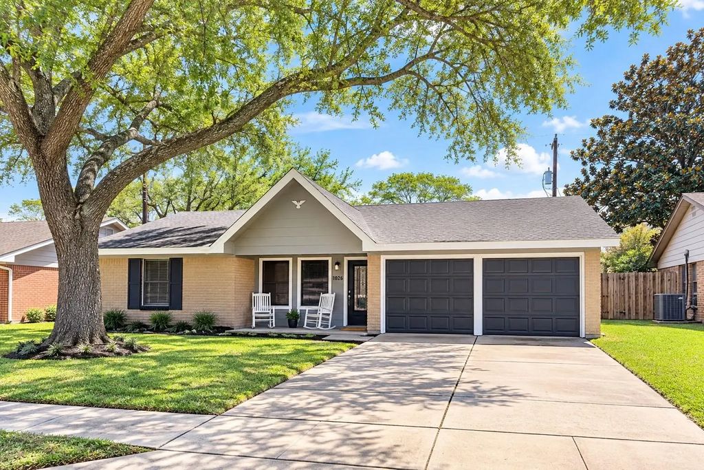 4234 Fleet Ln Lane, Deer Park