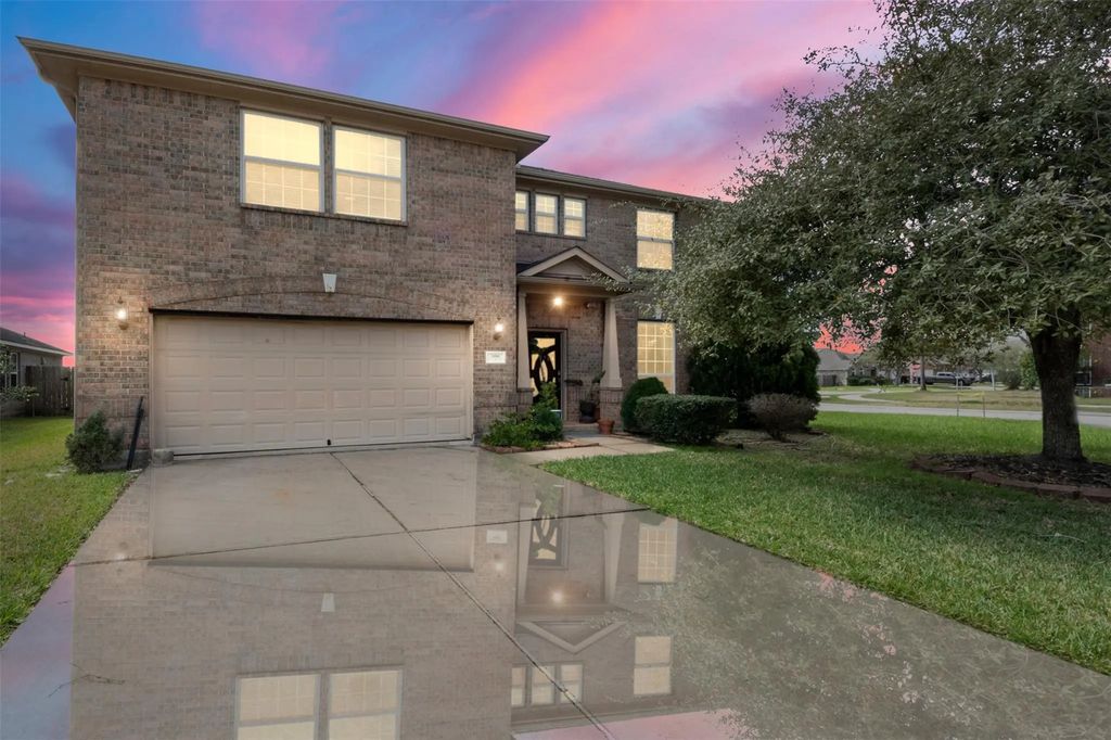 2990 Creek Falls Court, Pearland