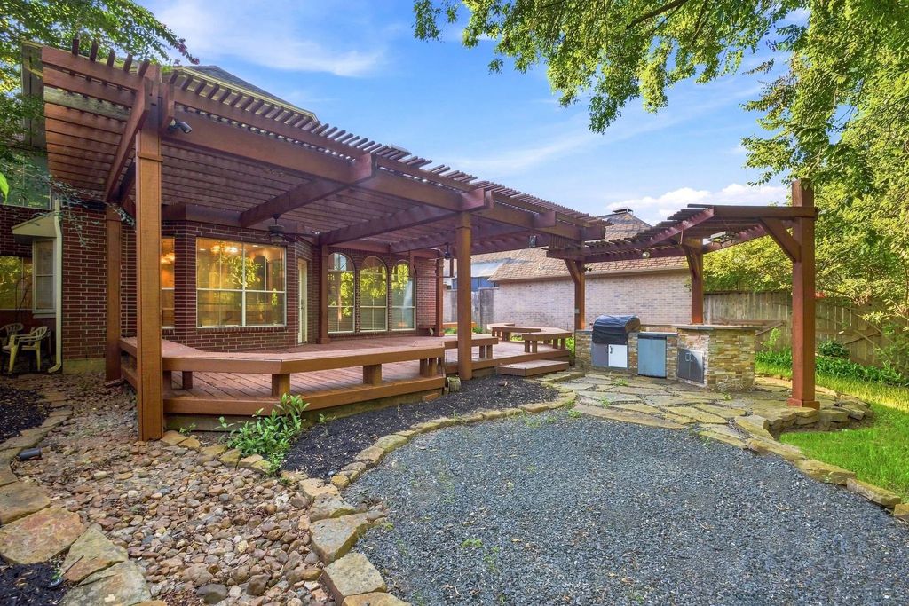 4307 Lakeshore Forest Drive, Missouri City
