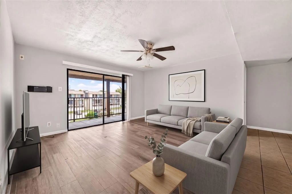 206 Plaza Verde Drive D35, Hockley