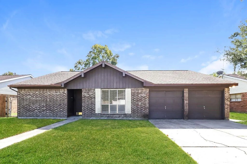 8422 Bandridge Road, La Porte