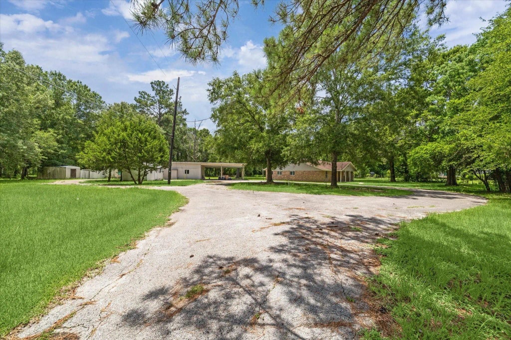 20576 Kings Road, New Caney