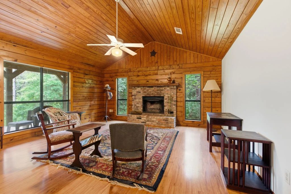 870 Cr 4259, Woodville