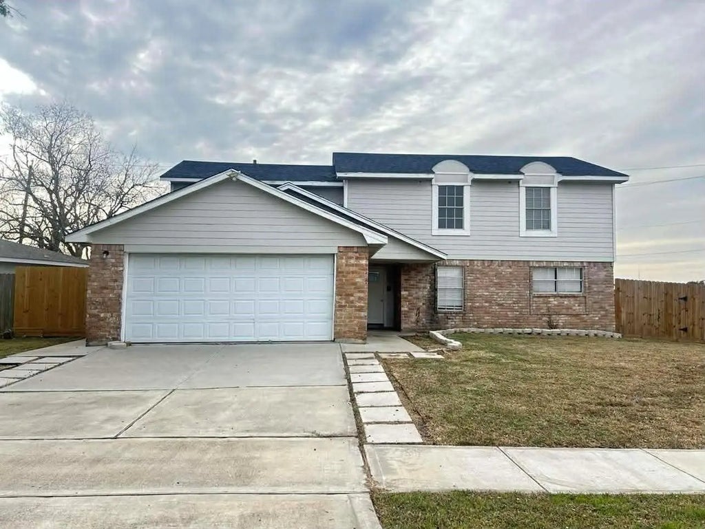 10102 Old Towne Lane, Sugar Land