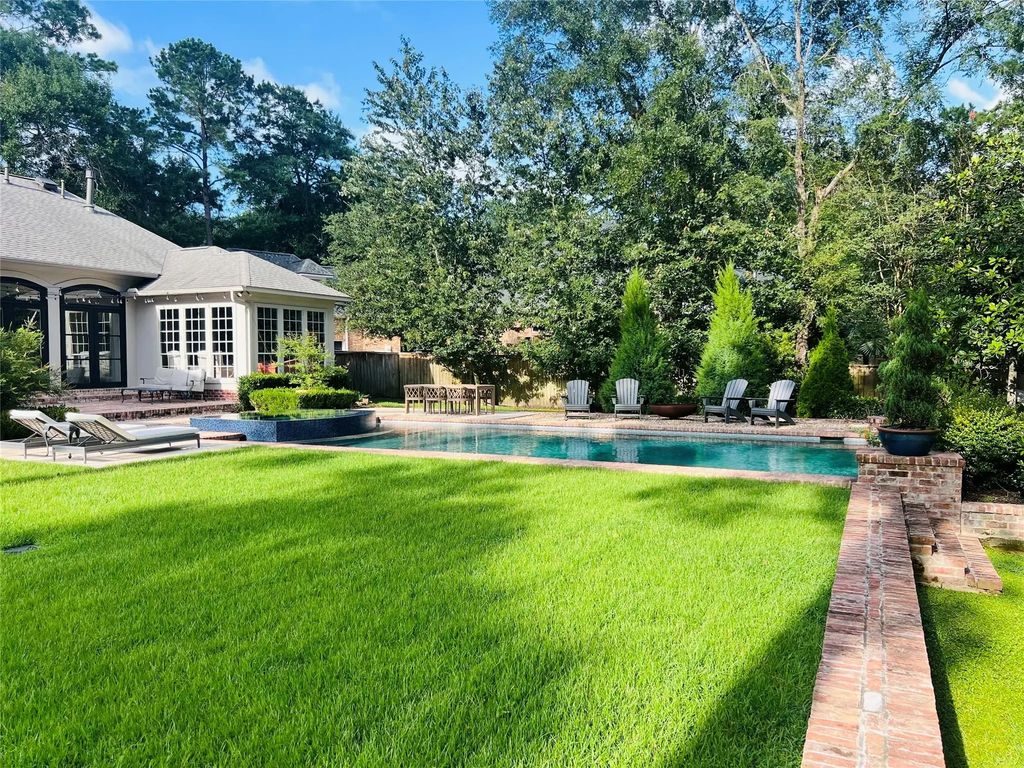 51 N Wooded Brook Circle, The Woodlands