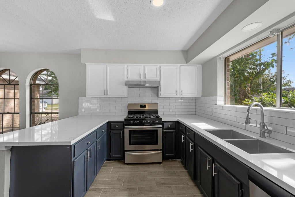 10622 Highland Woods Drive, Sugar Land