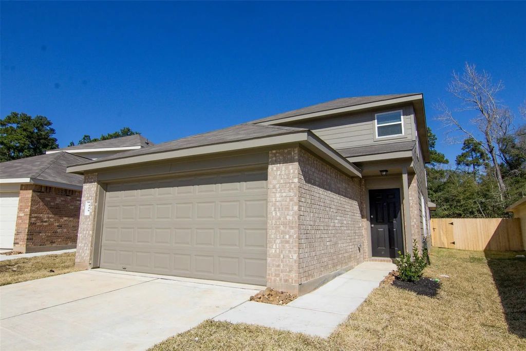 448 Upper Creek Drive, Willis