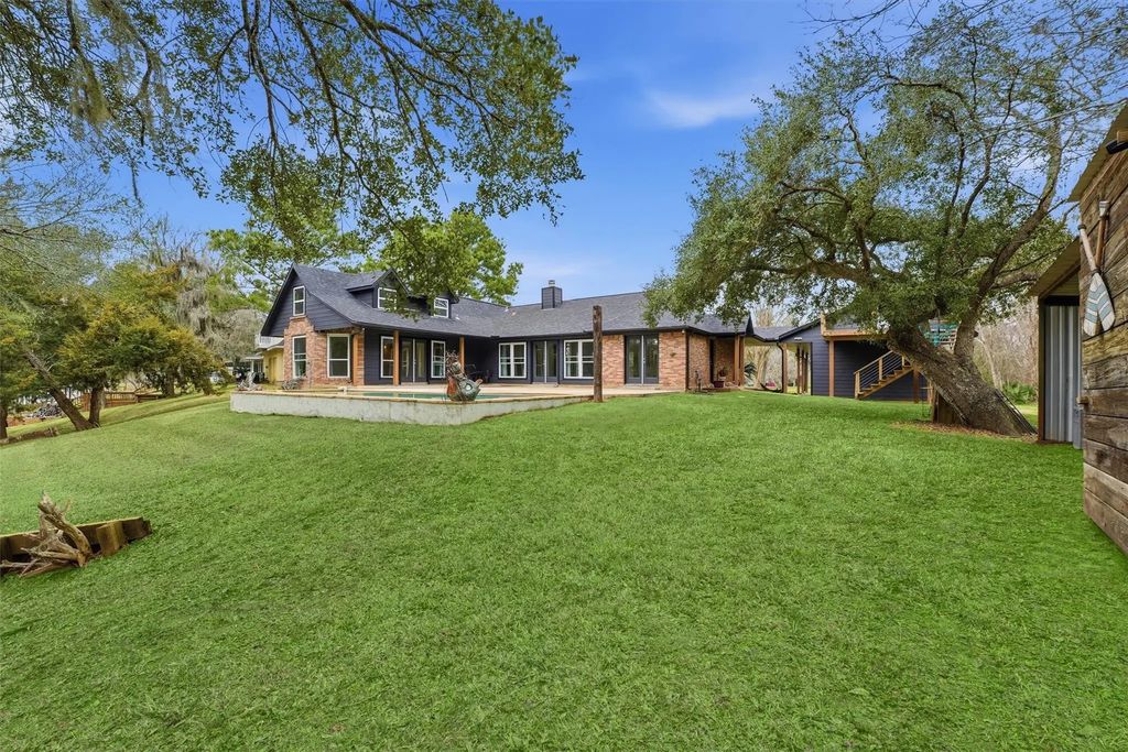 4701 County Road 747a, Brazoria