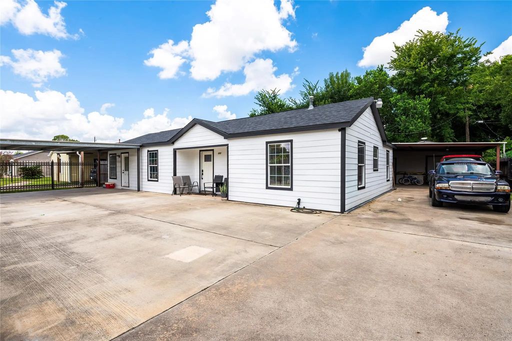 233 E Sunnyside Street, Houston