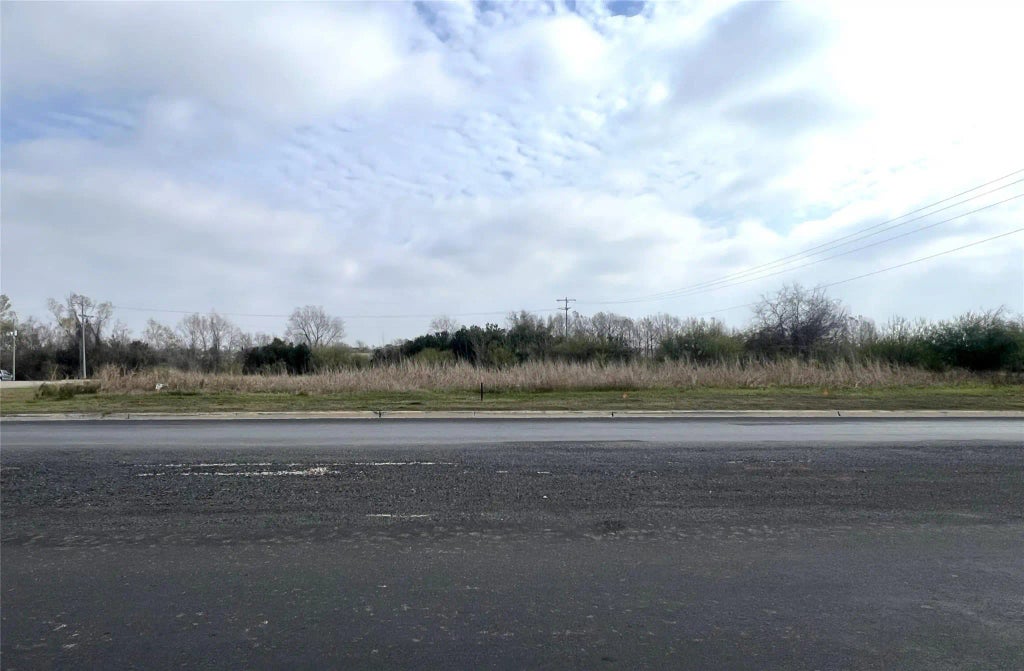 44 East Avenue, Schulenburg