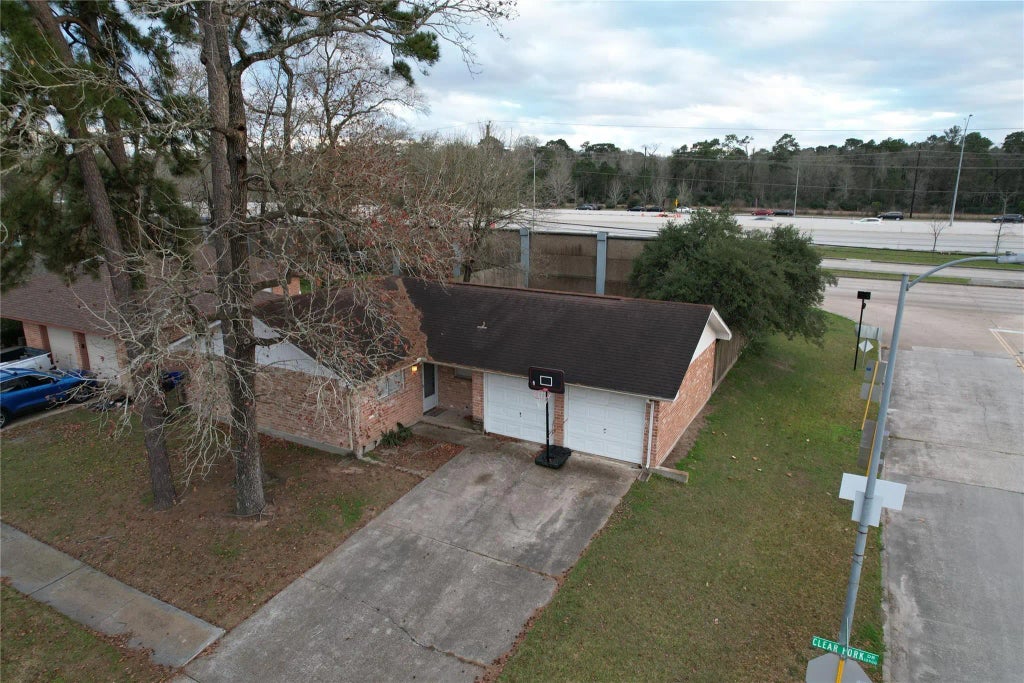 11002 Clear Fork Drive, Humble