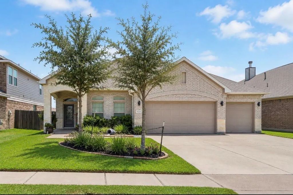16226 Amber Brown Drive, Hockley