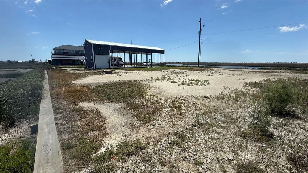1326 N Tinkle Lane, Crystal Beach