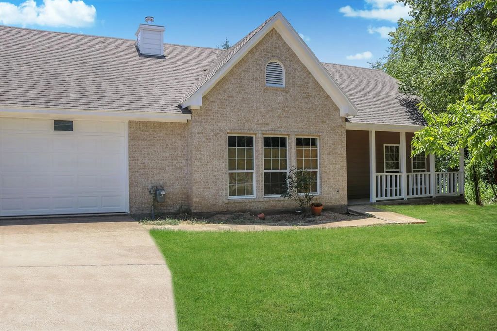201 E Ward Drive, Robinson