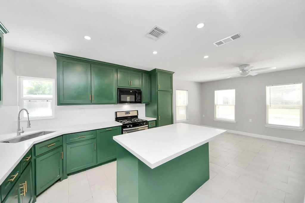 6735 Alpine Drive B, Houston