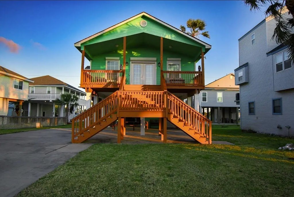 13714 Pirates Beach Boulevard, Galveston