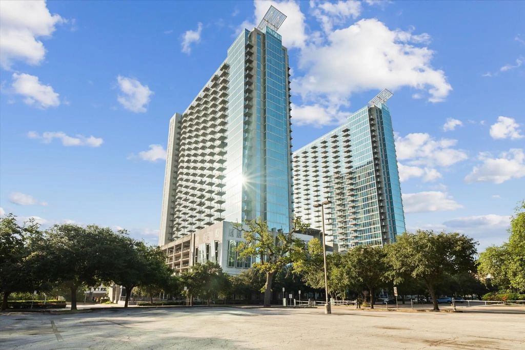 5925 Almeda Road 11806, Houston