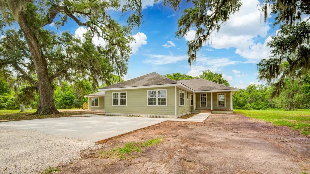 10300 County Road 321, Sweeny