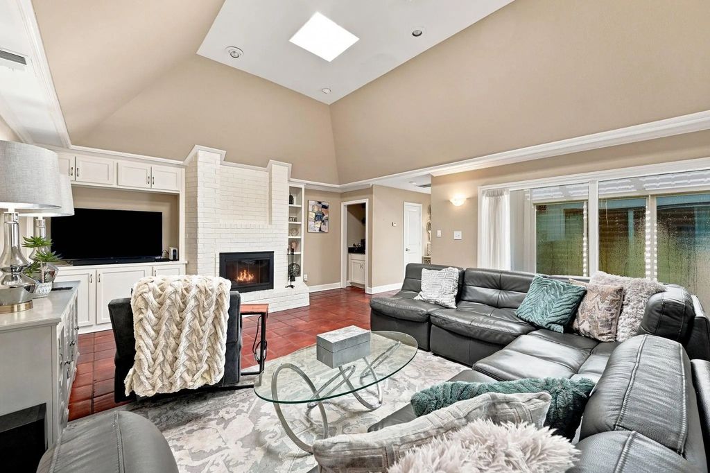 419 E Fair Harbor Lane, Houston