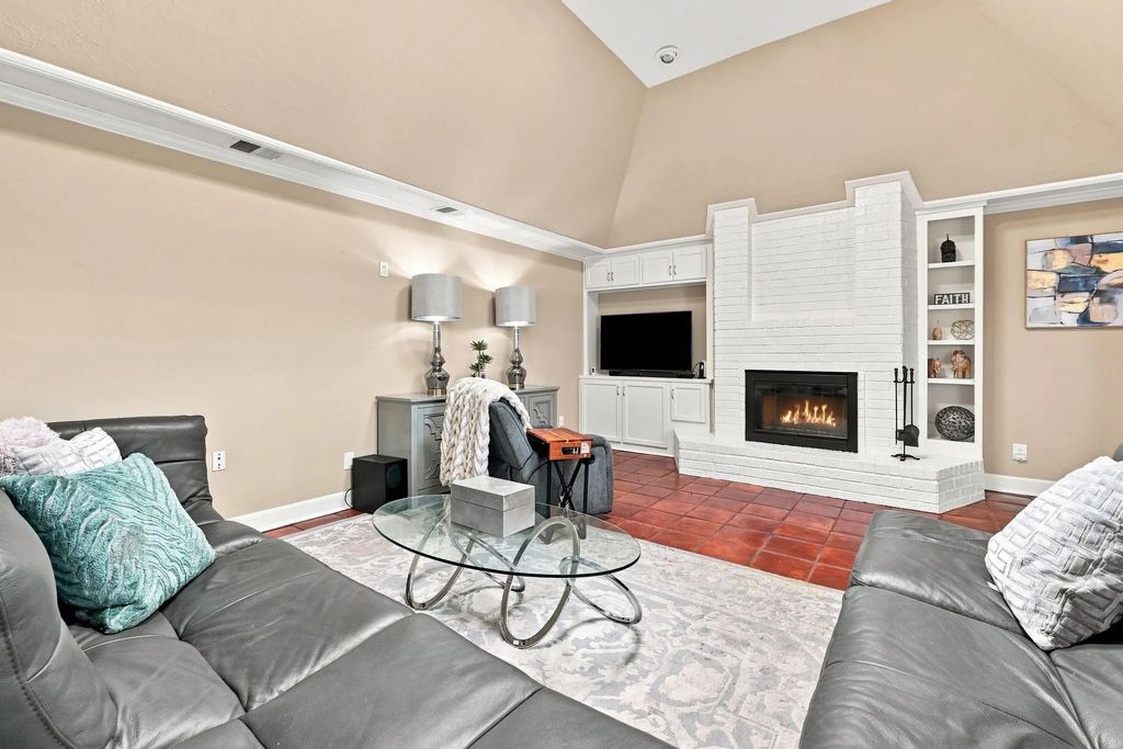 419 E Fair Harbor Lane, Houston