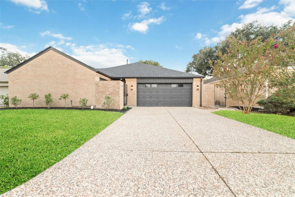 15651 Whitewater Lane, Houston