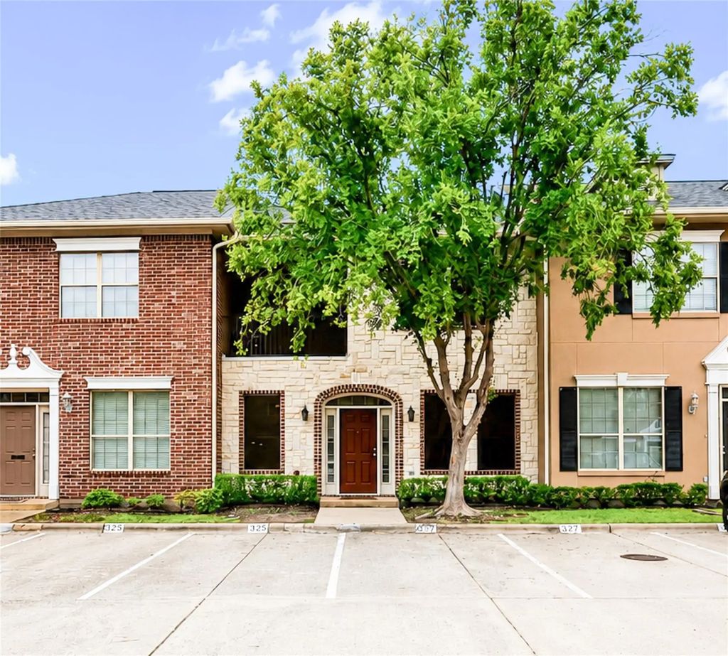 327 Forest Drive, College Station