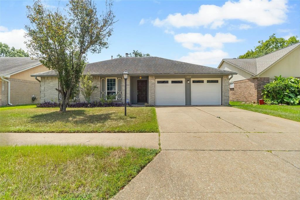 19319 Indian Grass Drive, Katy