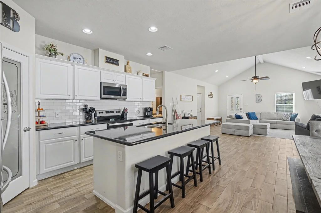 186 N Village Cove Loop, Livingston