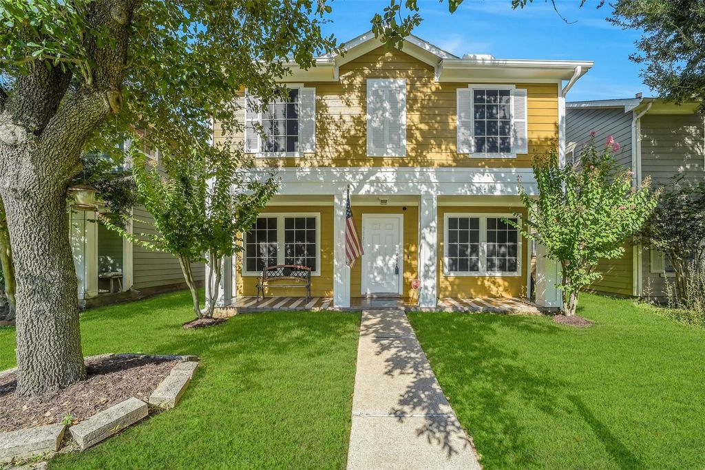 3815 E Traditions Court, Houston