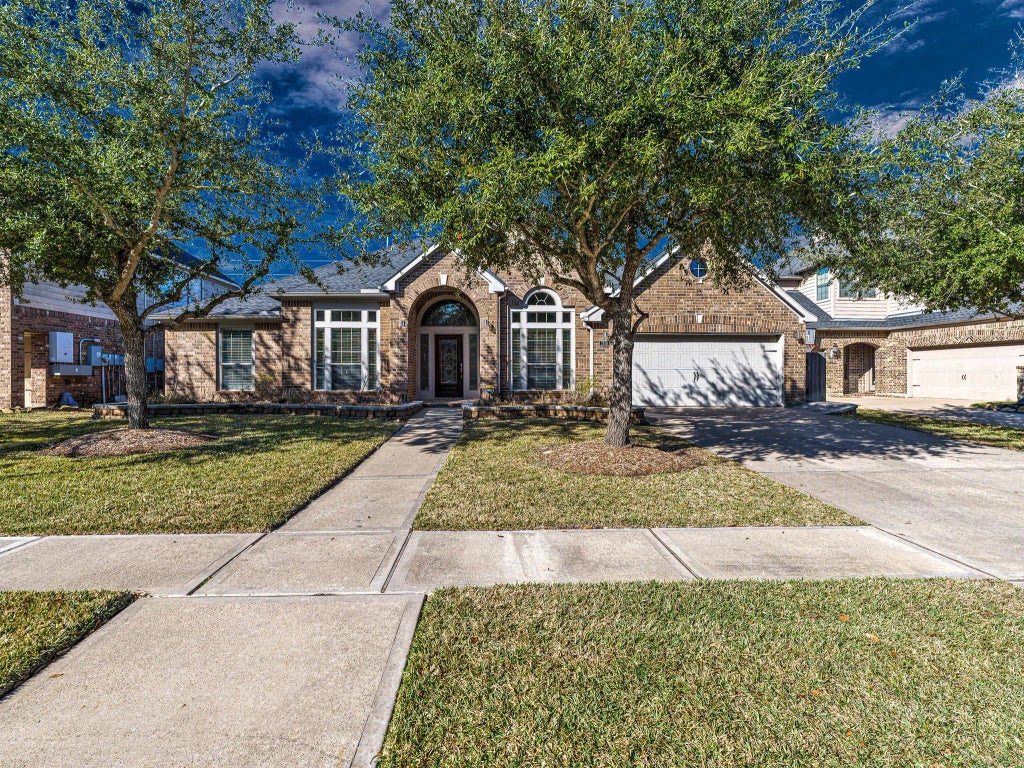 2818 Red Maple Drive, Katy