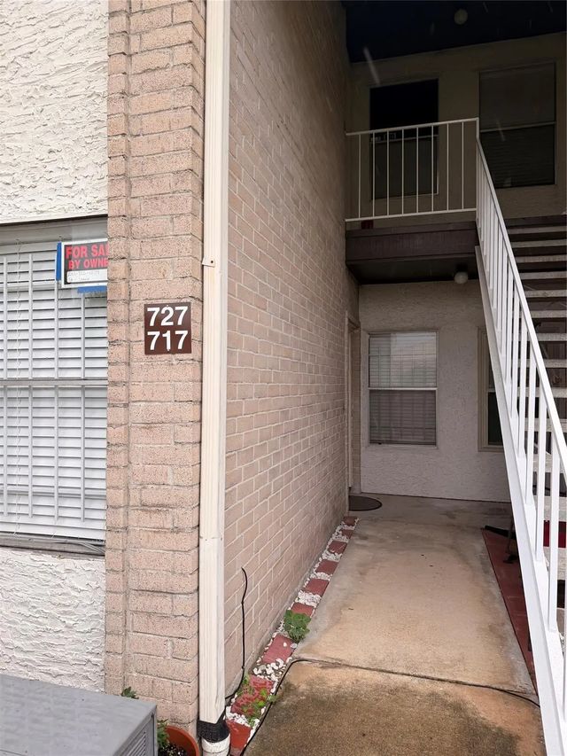 2011 Spenwick Drive 717, Houston
