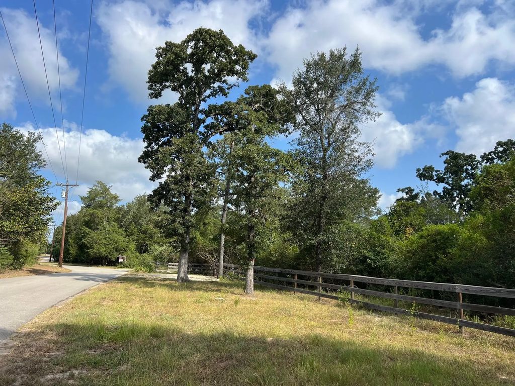 499 Hickory Creek Road, Bellville