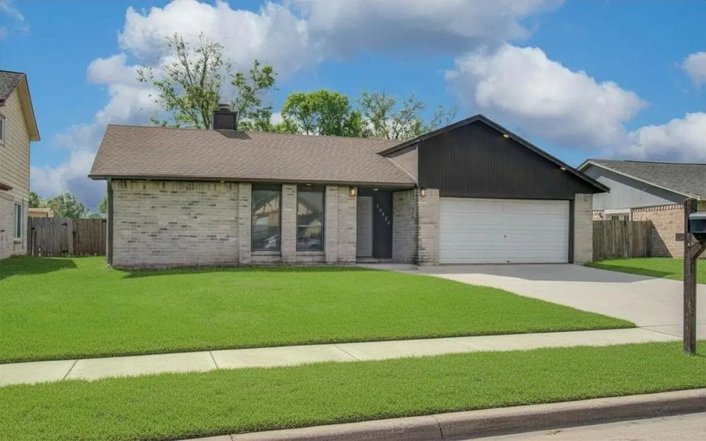 14854 Shottery Drive, Houston