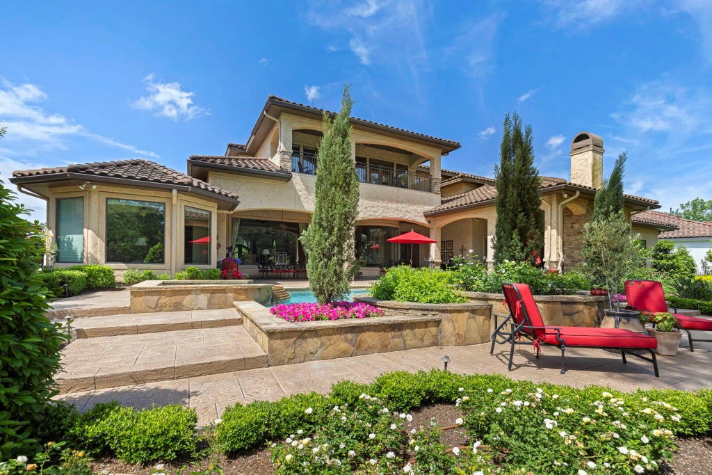 38 Post Shadow Estate Drive, Spring