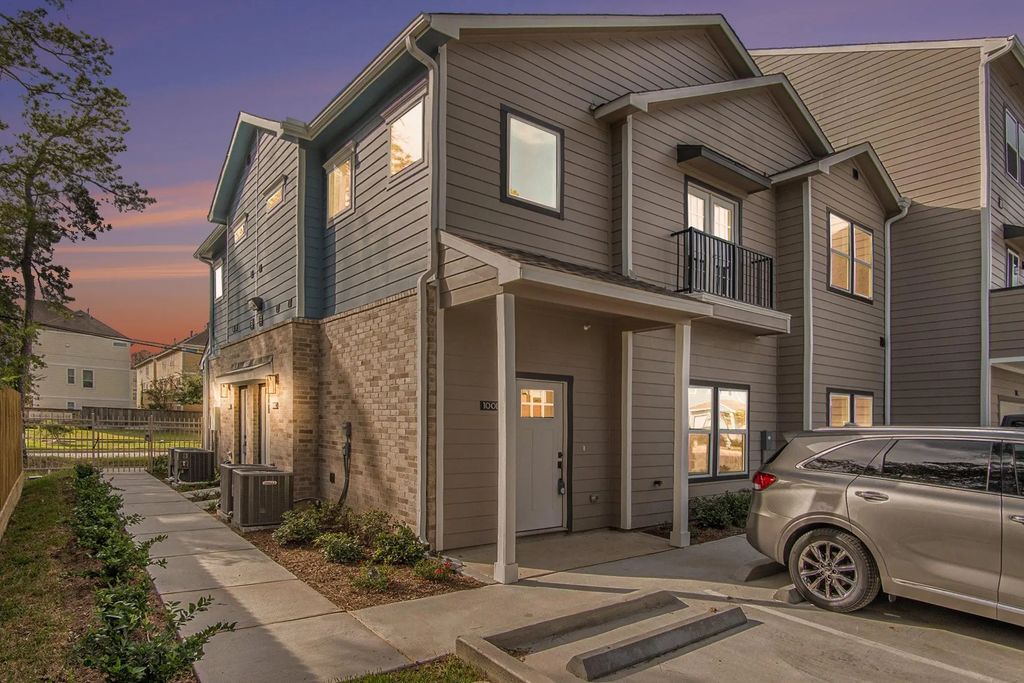 5262 Ella Boulevard 100b, Houston
