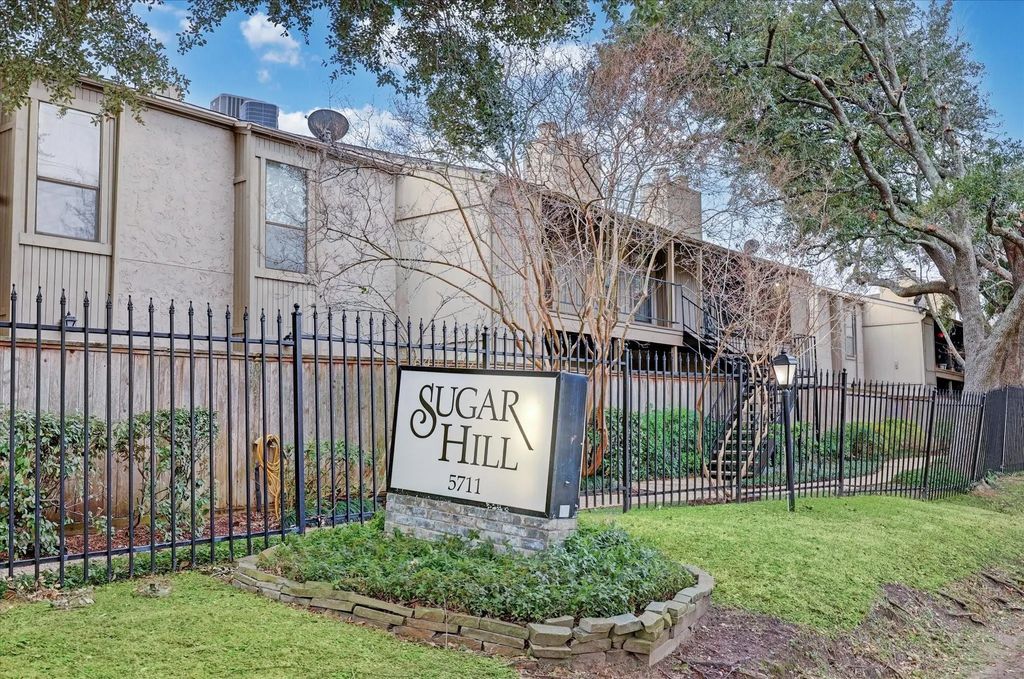 5711 Sugar Hill Drive 119, Houston