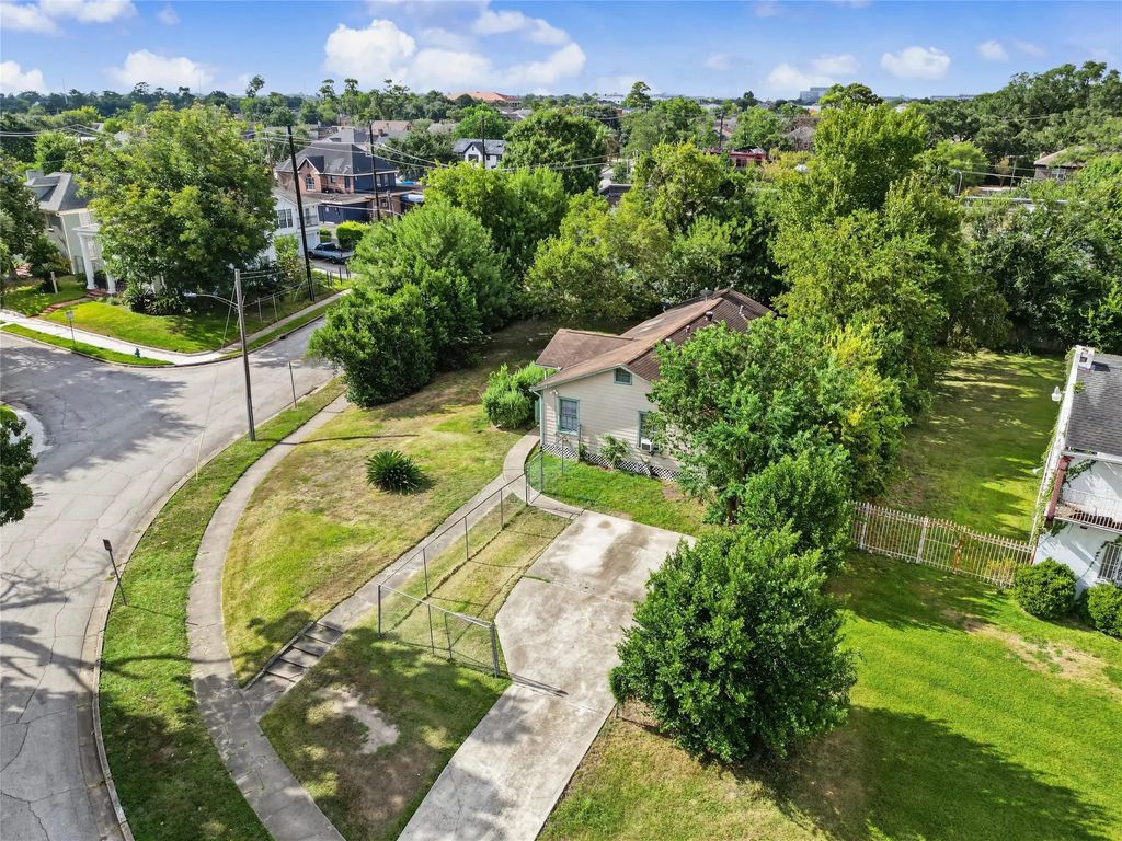 5130 Live Oak Street, Hockley