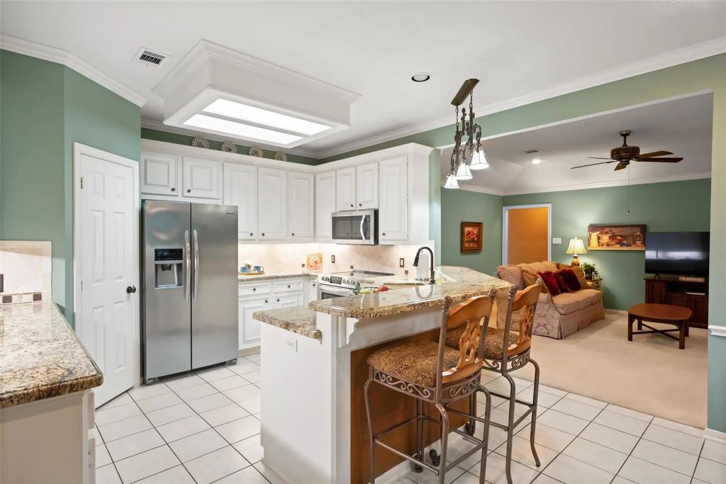 15204 Jamaica Drive, Willis