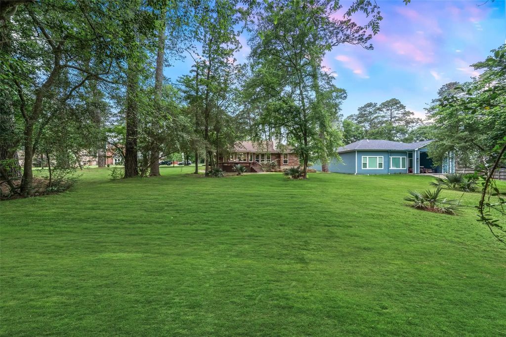 15204 Jamaica Drive, Willis