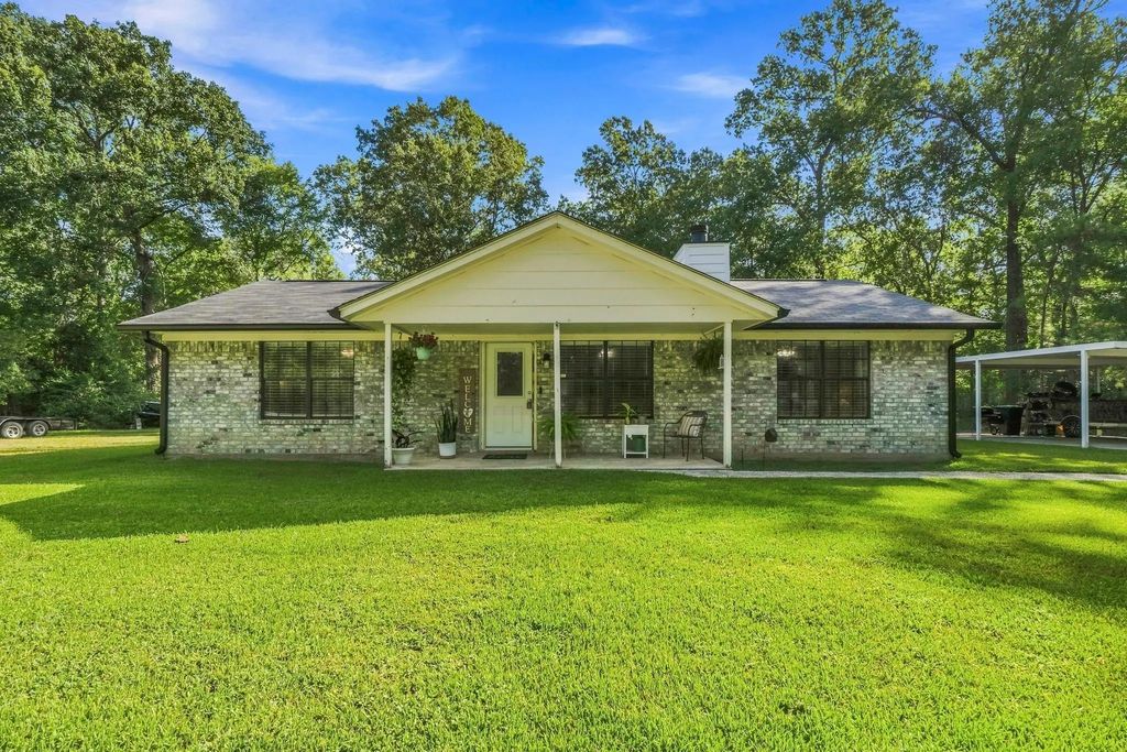 215 Lazy Oak Drive, Livingston