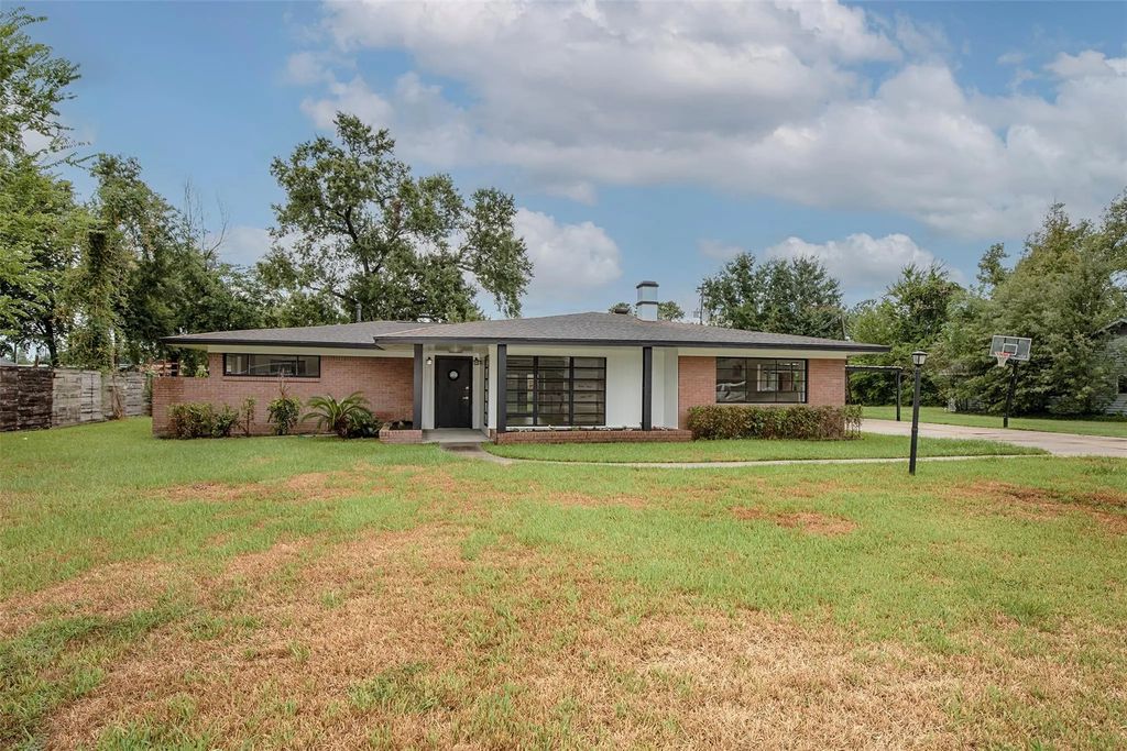 124 Lazy Lane, Baytown