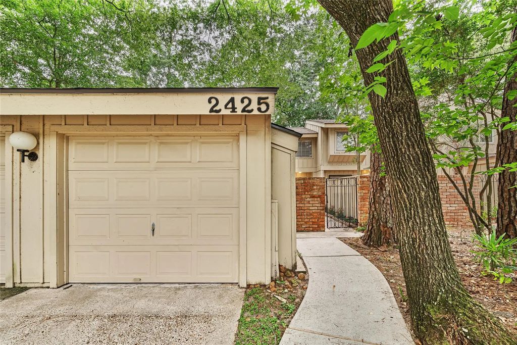 2425 W Settlers Way, The Woodlands