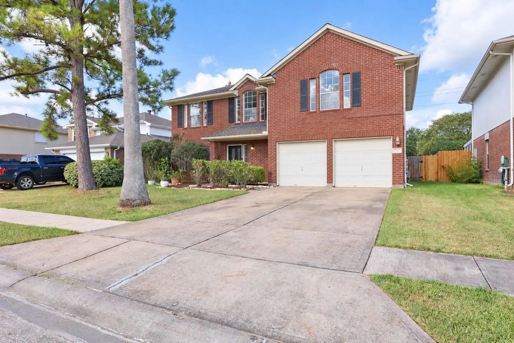 2914 Glen Cullen Lane, Pearland