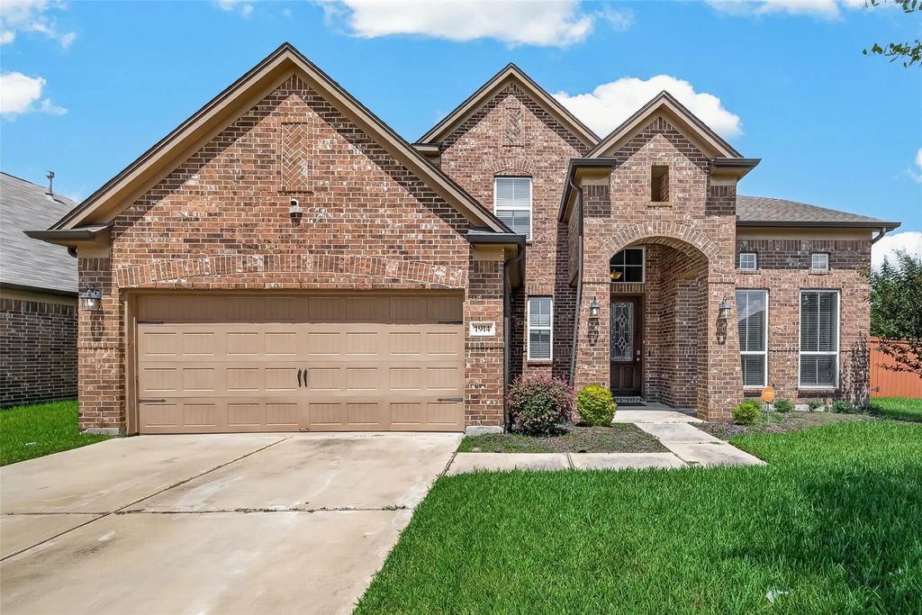 1914 Walnut Green Circle, Rosenberg