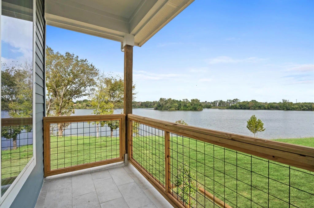 10095 Serrano Park Drive, Houston