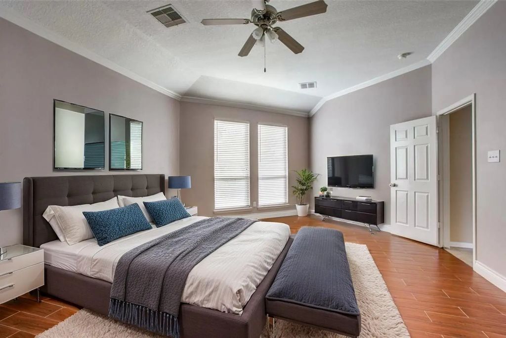9907 Valance Way, Conroe