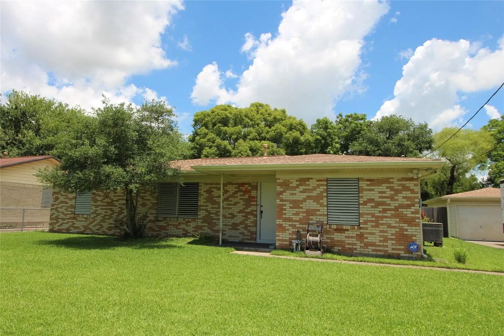 2428 Corbett Street, La Marque