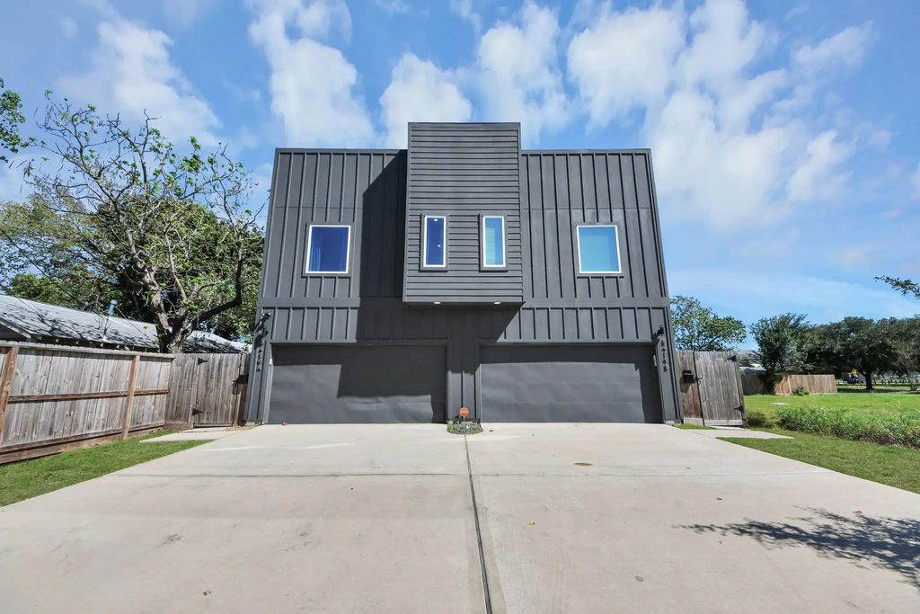 8419 Woodward Street, Houston