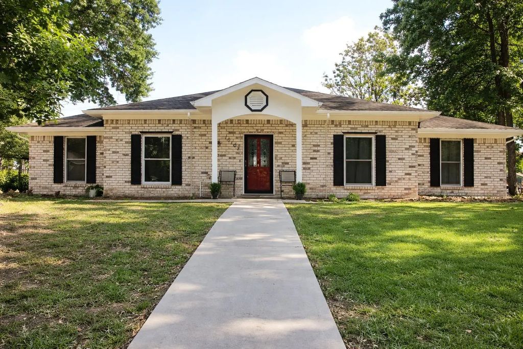 10108 Woodhollow Drive, Conroe