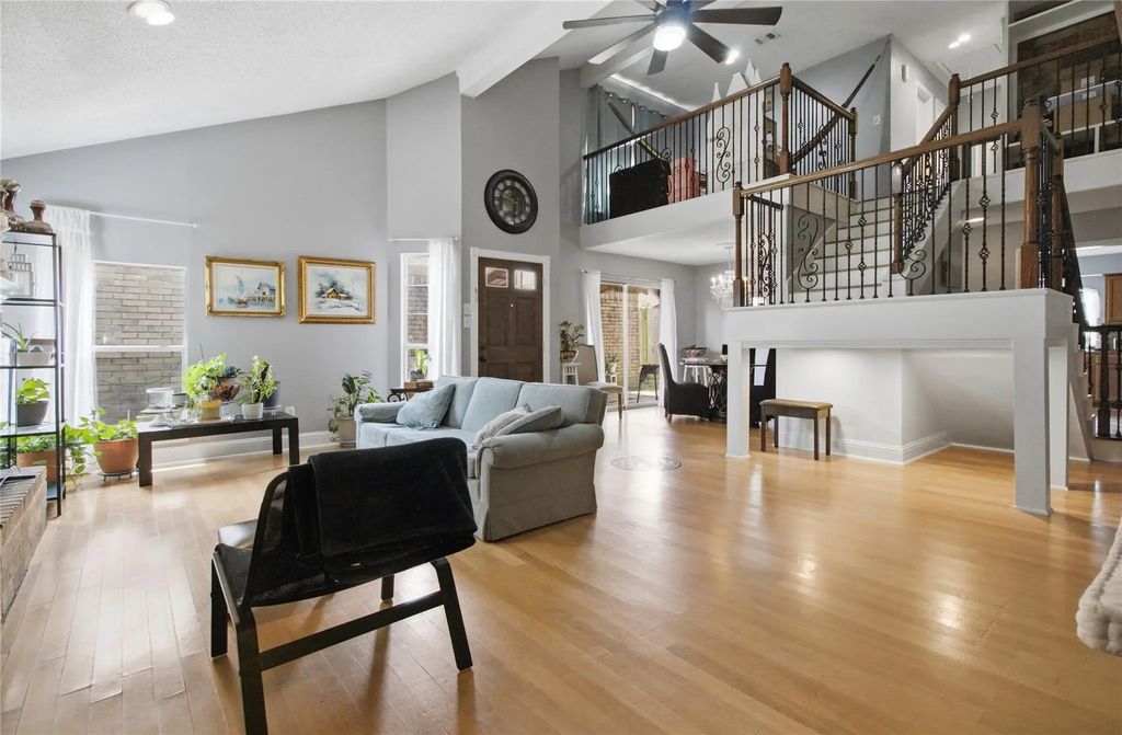 11630 Karlwood Lane, Houston